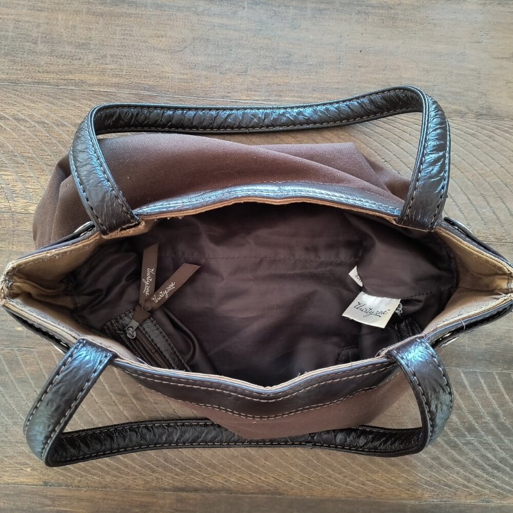 Thirty One Brown Skirt Bag with 10 Different Attachable Skirts - Picture 7 of 8